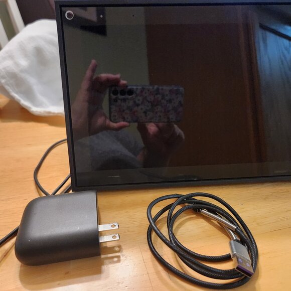 Portal Black 10" from Facebook. Smart, Hands-Free Video Calling with Alexa Built - Picture 3 of 12